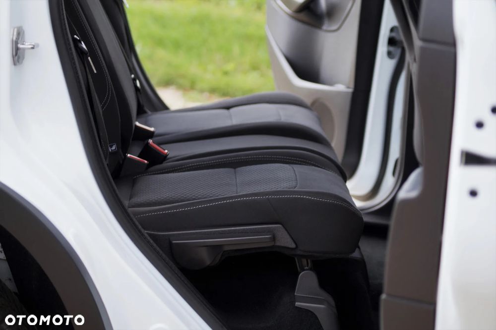 Ford Kuga - 25