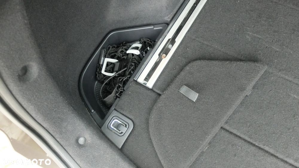 Kia Ceed Cee'd 1.6 GDI L - 30