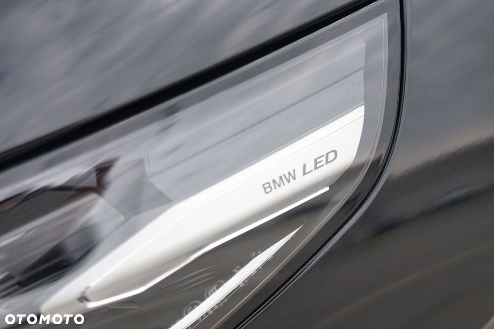 BMW Seria 5 520d xDrive mHEV - 10