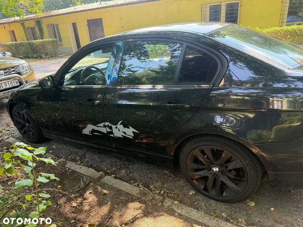 BMW Seria 3 320i - 5