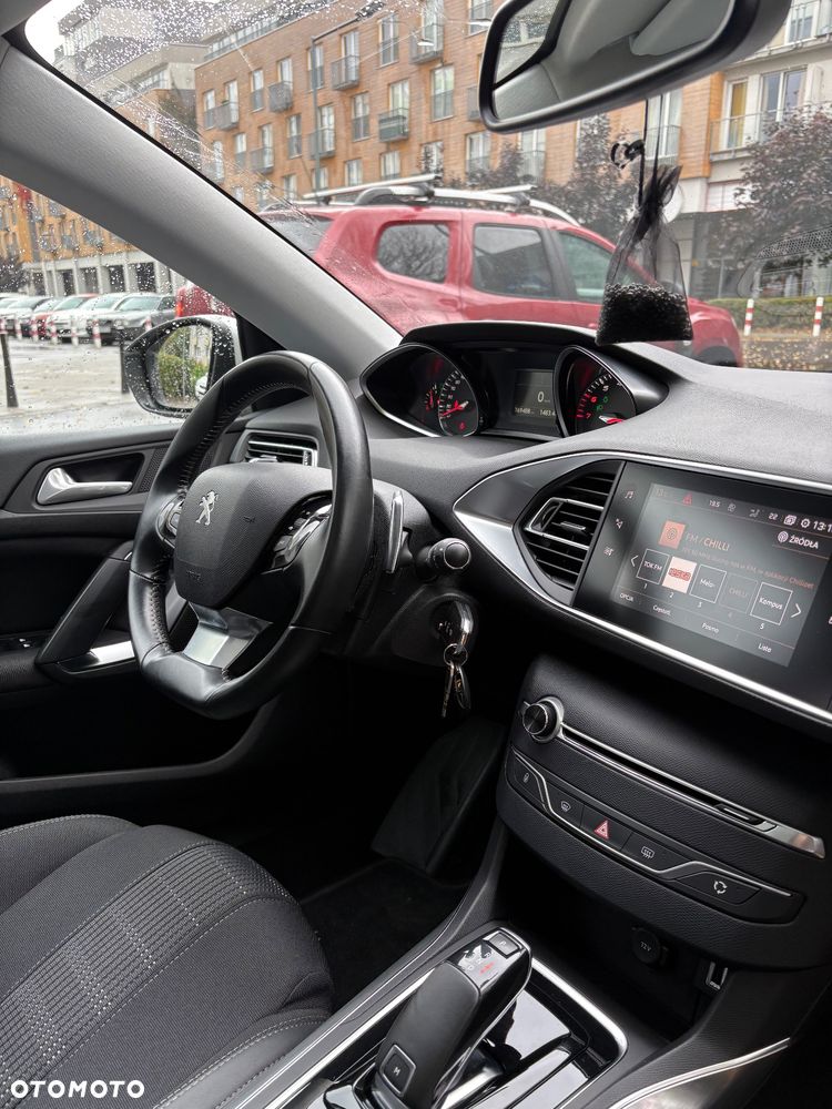 Peugeot 308 1.2 PureTech Allure S&S EAT6 - 9