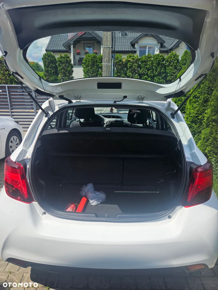 Toyota Yaris 1.0 Active EU6 - 15