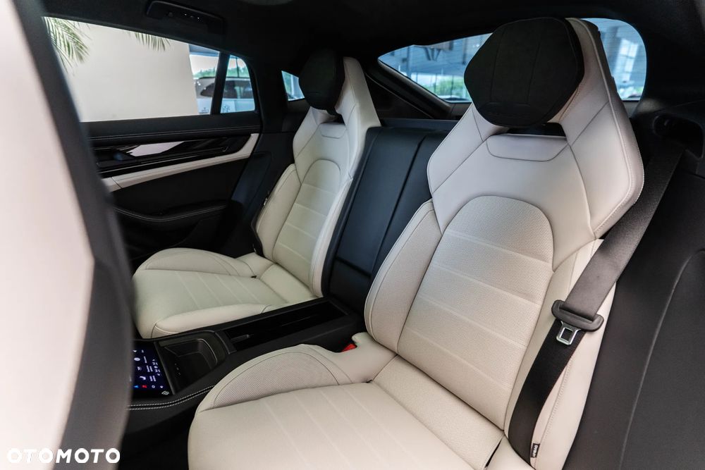 Porsche Panamera - 13