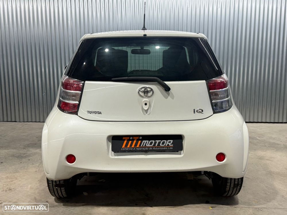 Toyota iQ 1.0 VVT-i Essential+AC - 5