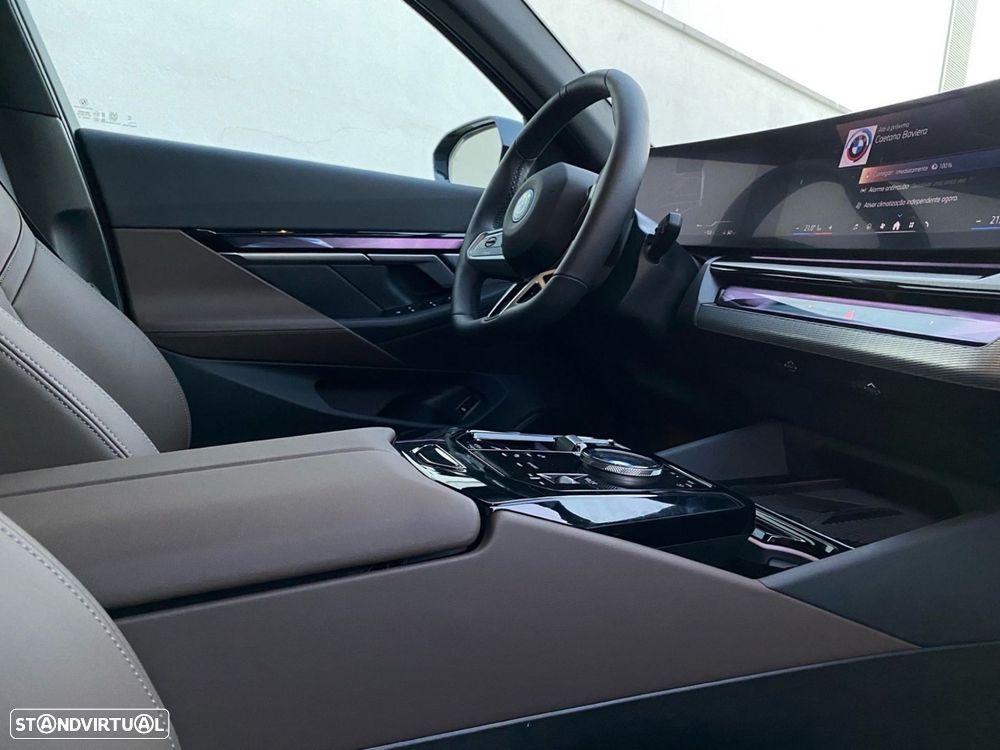 BMW i5 eDrive40 Pack Desportivo M - 17