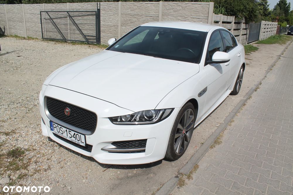 Jaguar XE 20d R-Sport - 1