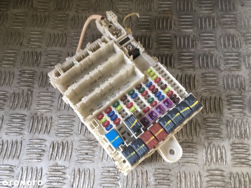 SKRZYNKA BEZPIECZNIKÓW SKRZYNKA BSI HONDA JAZZ III - 1