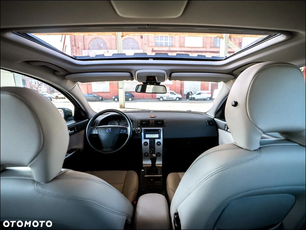 Volvo V50 - 13