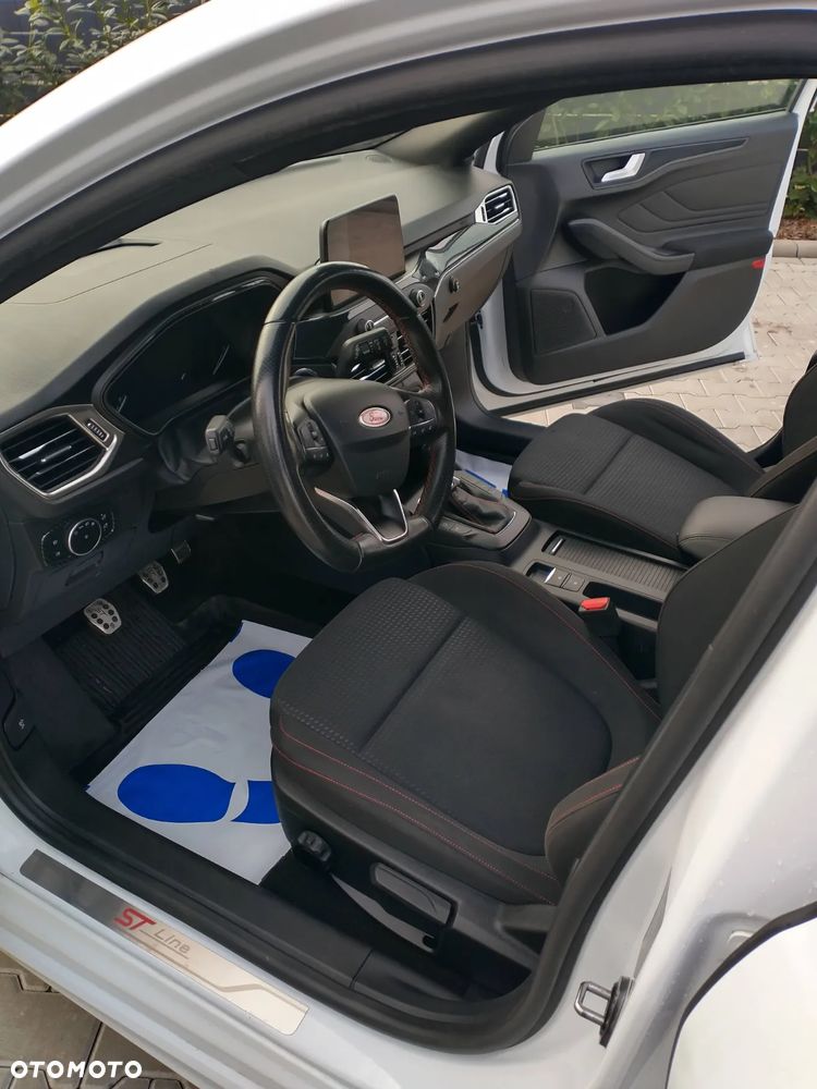 Ford Focus 1.0 EcoBoost ST-Line - 12