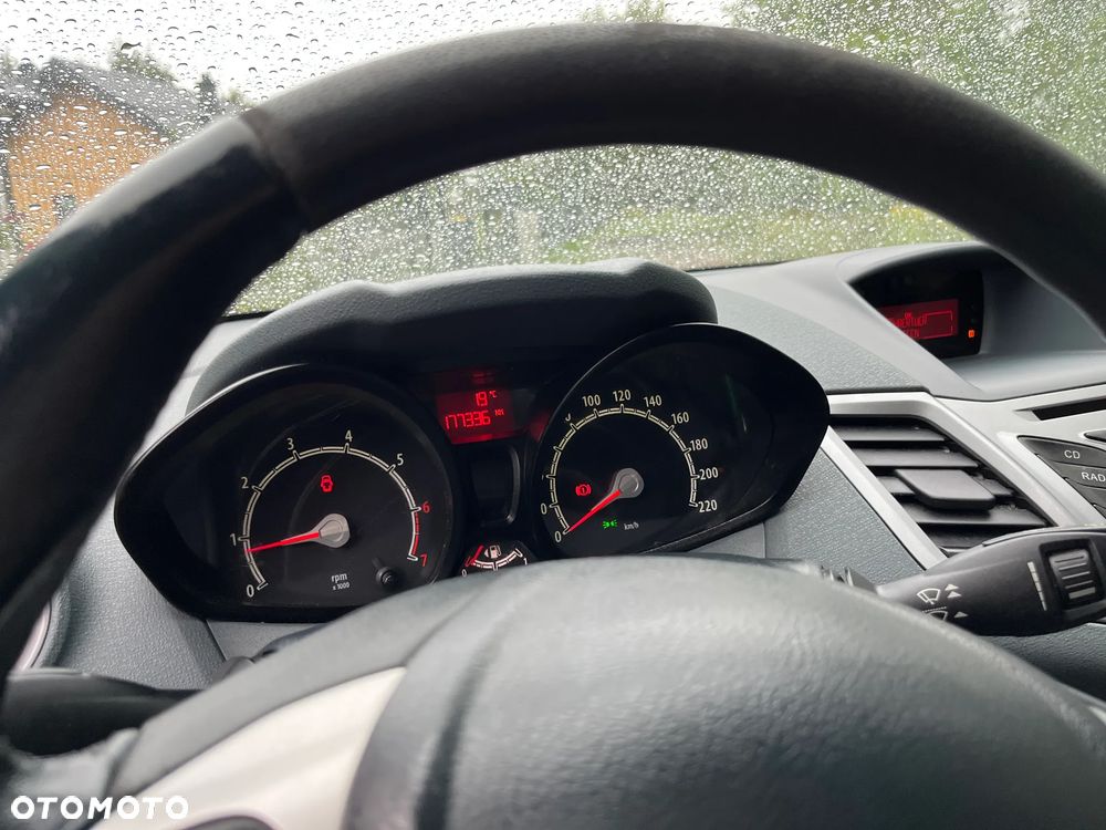 Ford Fiesta 1.25 Celebration - 10