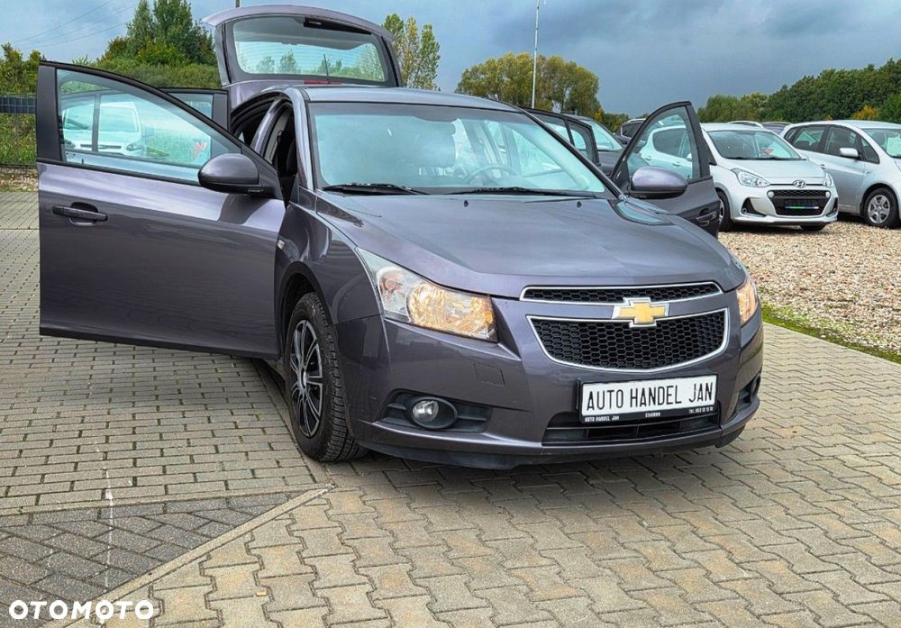 Chevrolet Cruze - 21