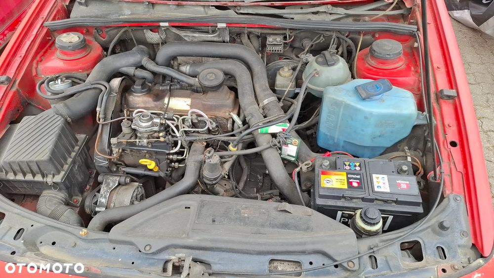 Volkswagen Passat 1.6 TD CL - 5