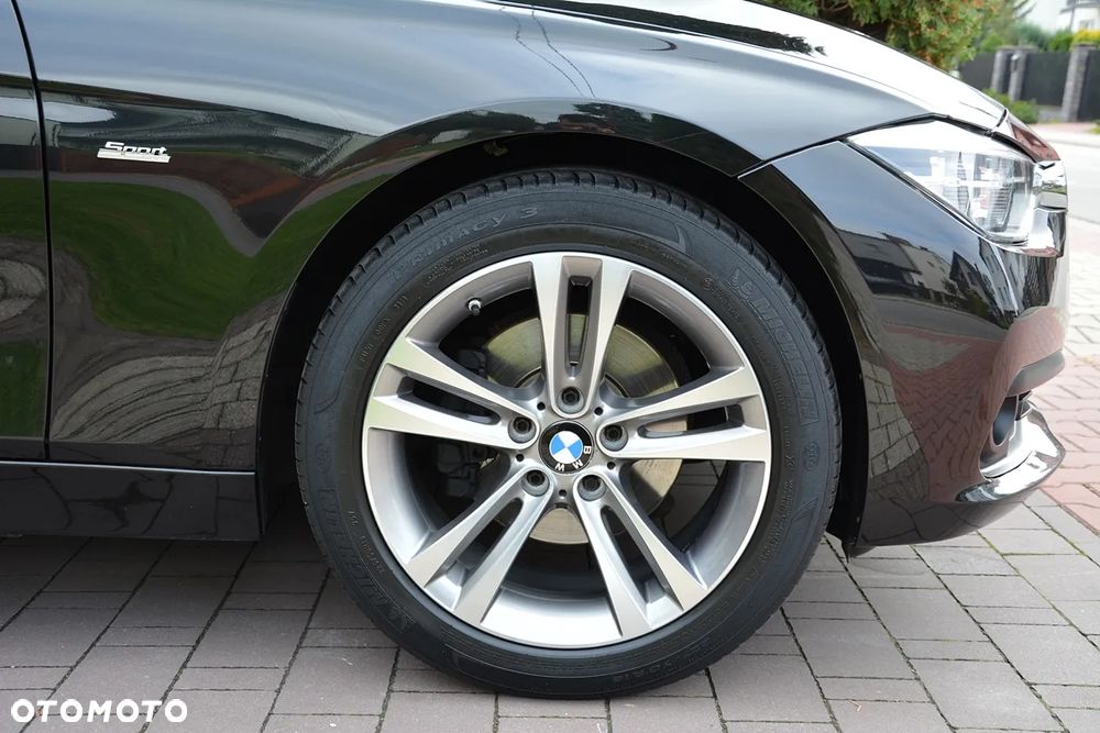 BMW Seria 3 320d - 8