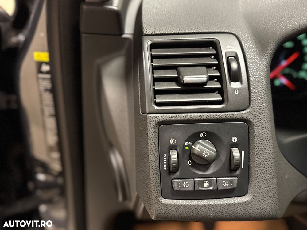 Volvo V50 2.0 D Momentum - 14