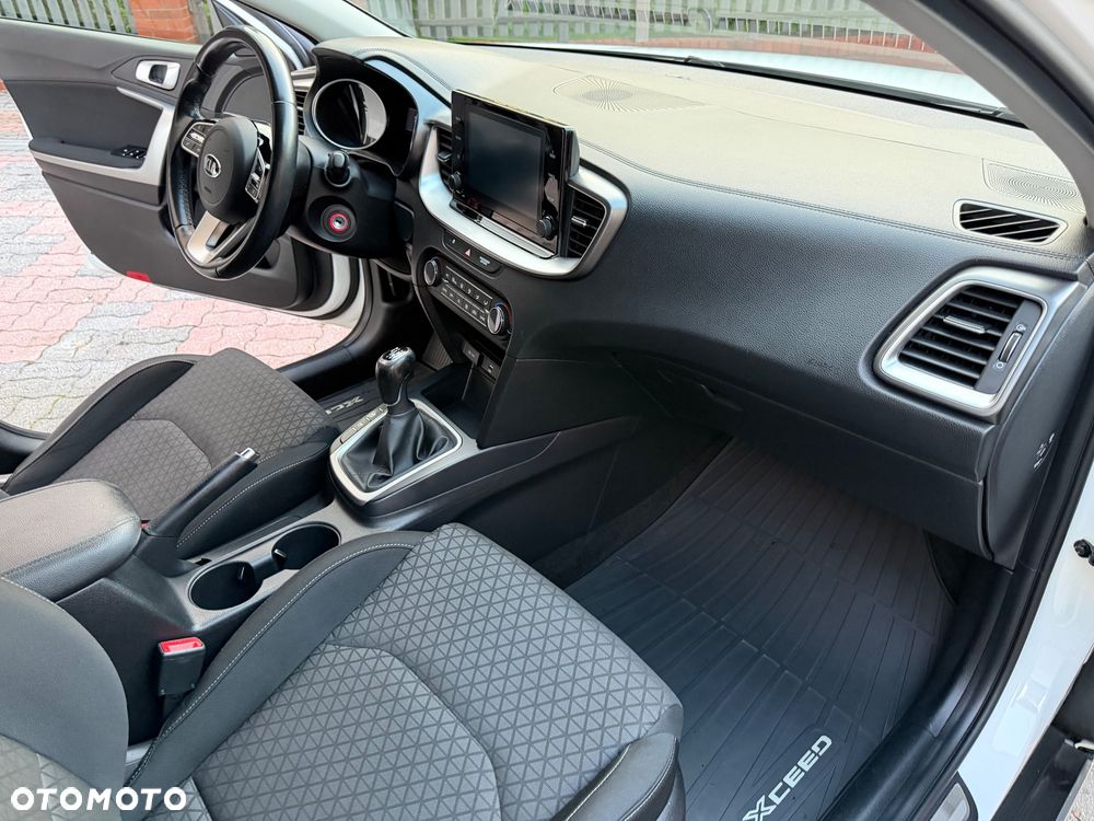 Kia XCeed 1.4 T-GDI M - 20