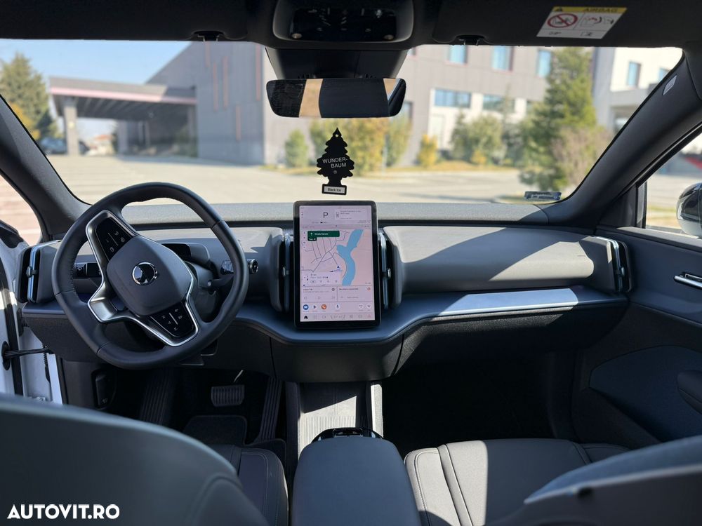 Volvo EX30 Single Motor RWD Plus - 5