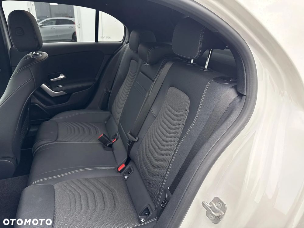 Mercedes-Benz Klasa A 180 7G-DCT Lim Progressive Advanced - 16