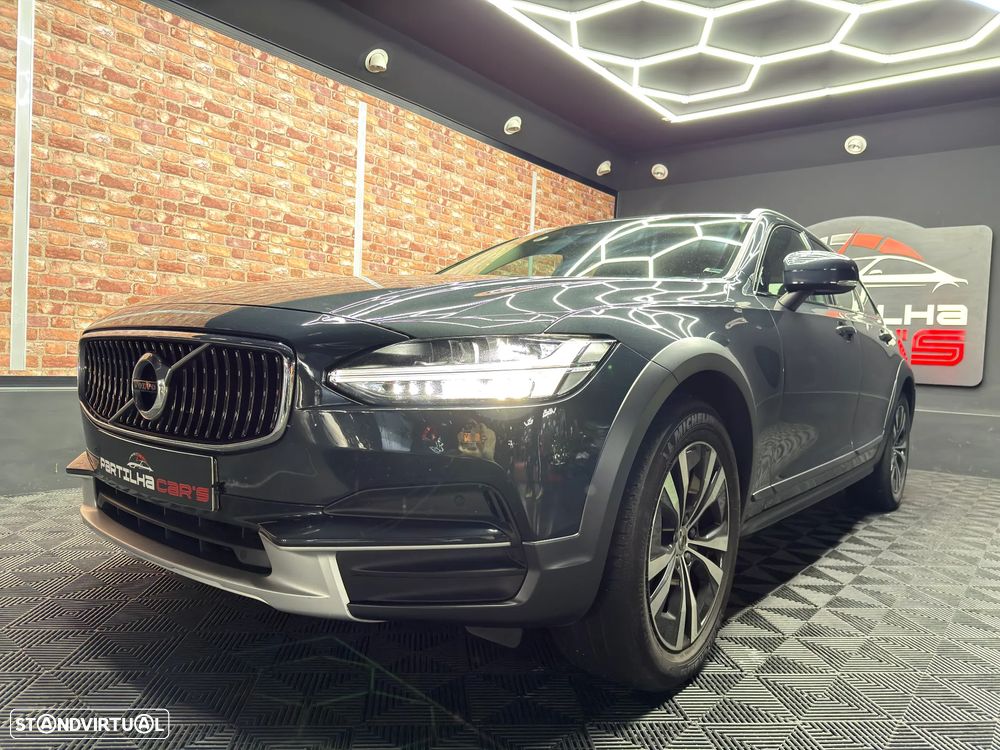 Volvo V90 Cross Country 2.0 D4 Pro AWD Geartronic - 1