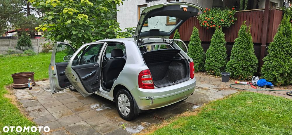 Skoda Fabia 1.4 16V Ambiente - 4