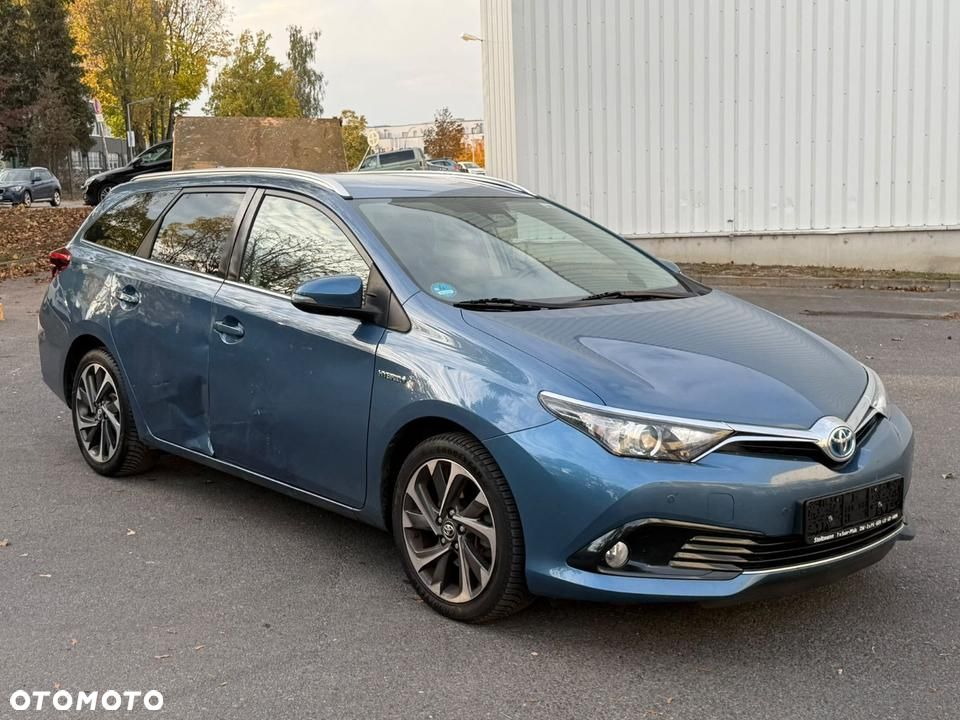 Toyota Auris 2016 photo 2