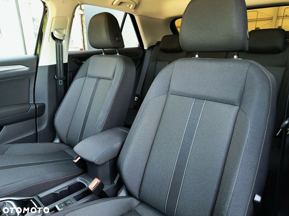 Volkswagen T-Roc - 11