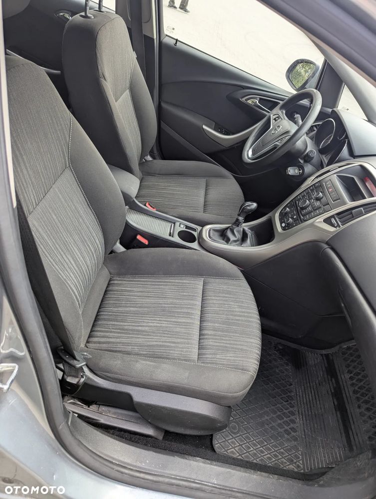Opel Astra 1.6 - 9