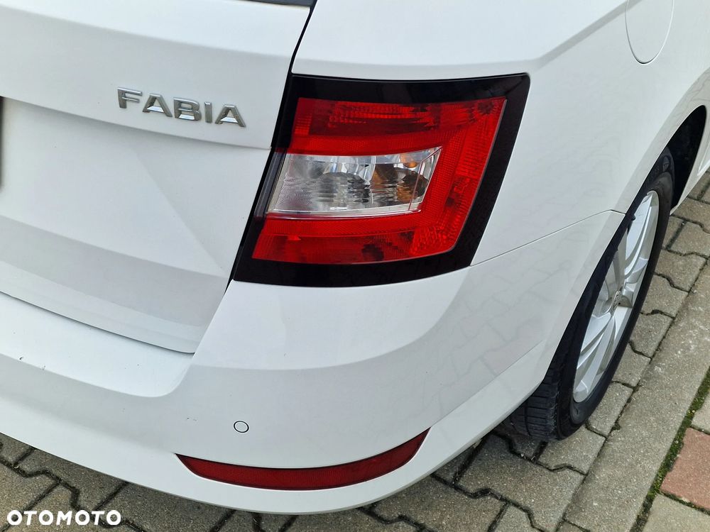 Skoda Fabia 1.0 TSI Ambition - 12