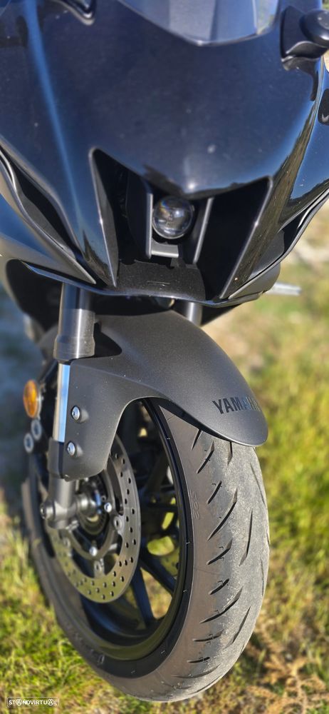 Yamaha R - 6