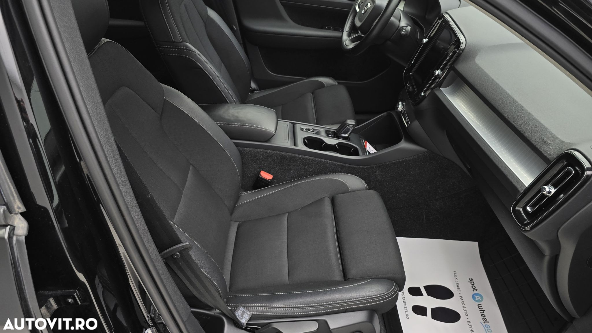 Volvo XC 40 D4 AWD Momentum Pro - 19