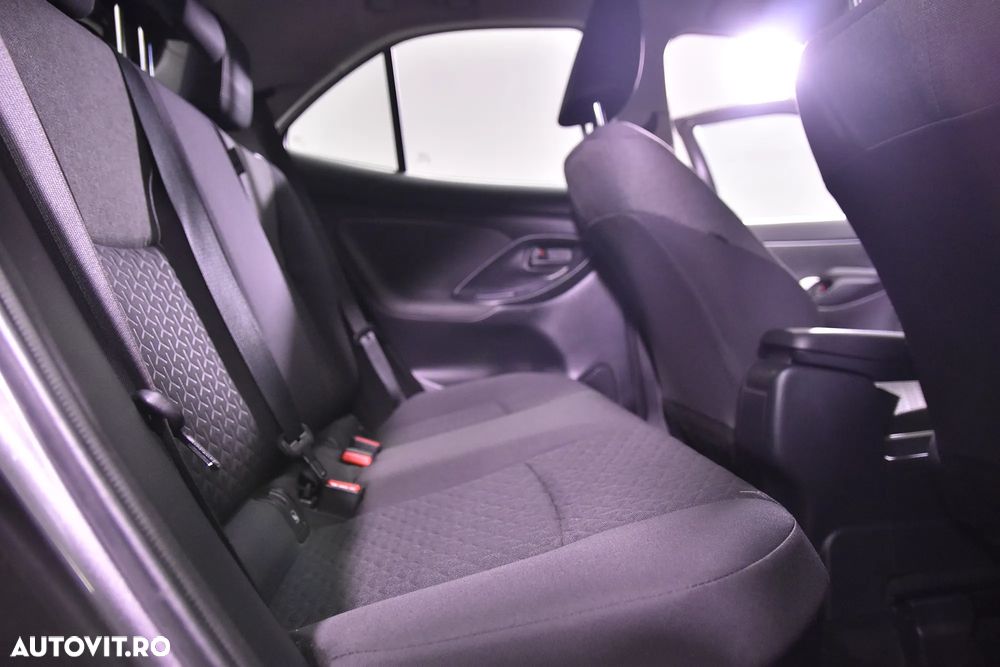 Toyota Yaris Cross - 12