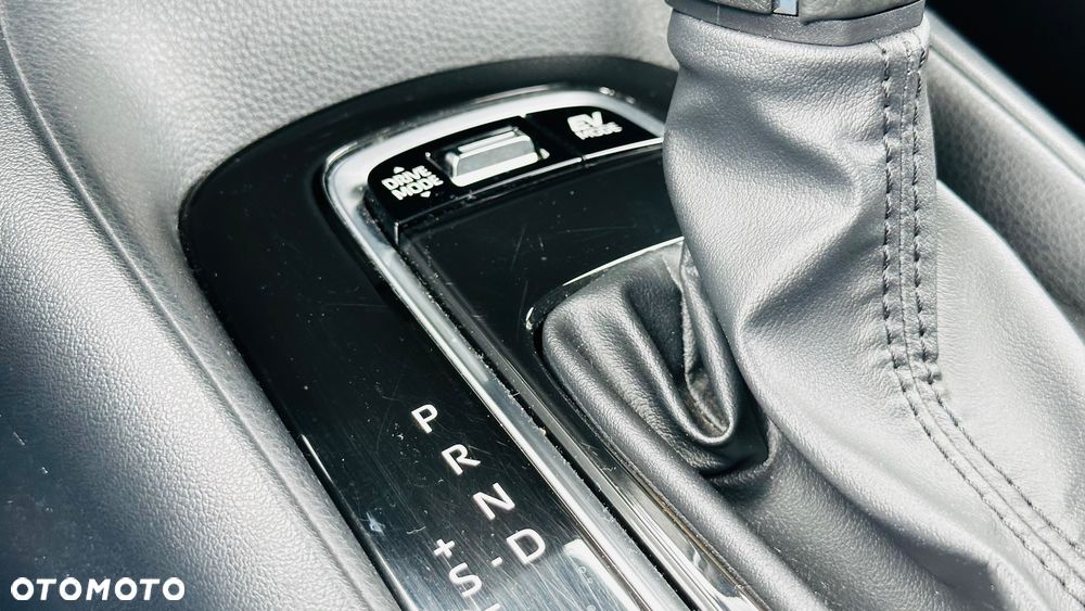 Toyota Corolla 2.0 Hybrid Style - 28
