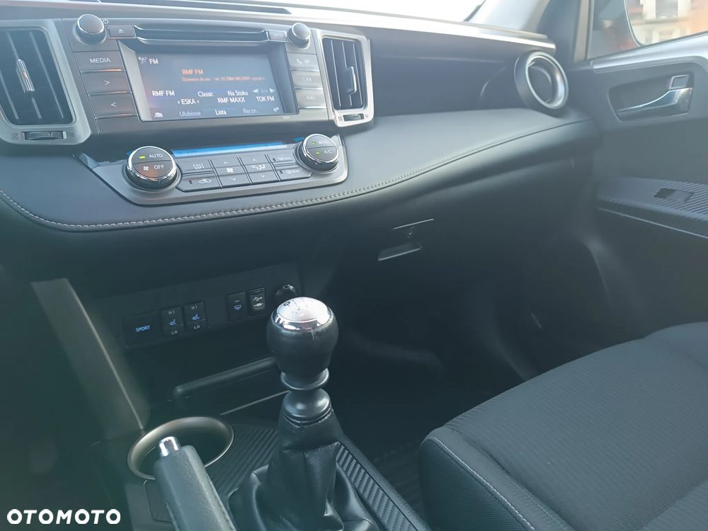 Toyota RAV4 2.0 4x4 Comfort - 21