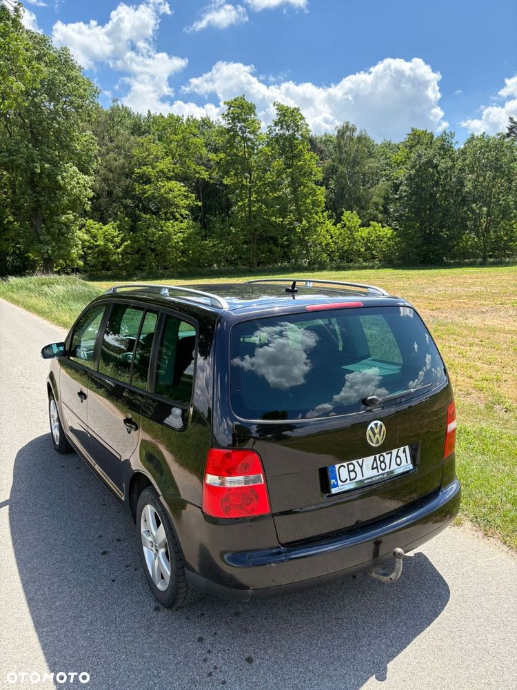 Volkswagen Touran - 3