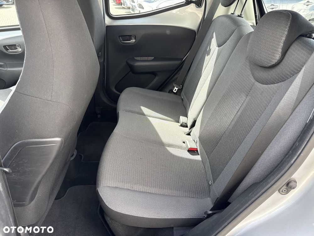 Toyota Aygo - 13