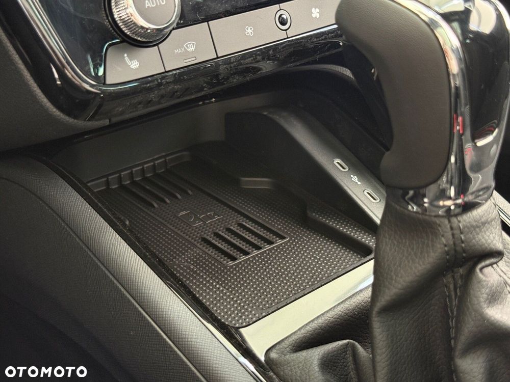 Skoda Kamiq 1.0 TSI Monte Carlo DSG - 23
