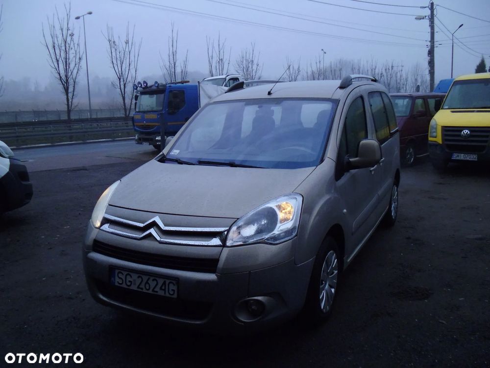 Citroën Berlingo 1.6 HDi Multispace Plus - 22