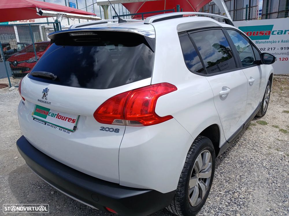 Peugeot 2008 1.2 PureTech Style - 9