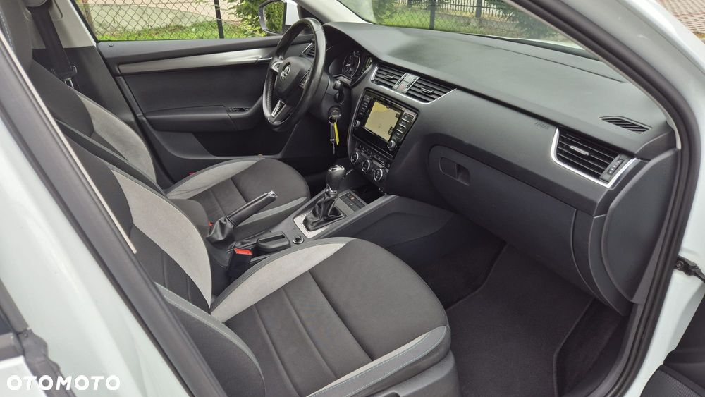 Skoda Octavia 1.4 TSI DSG Ambition - 16