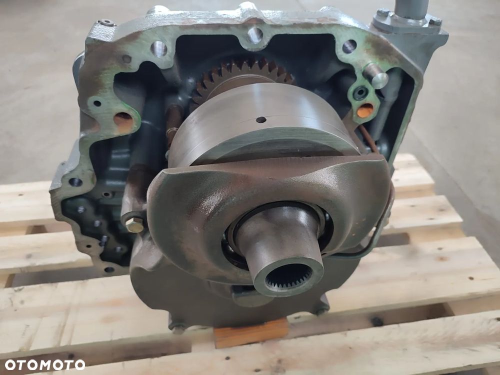 Przekładnia Wom M835150050070 H835150050040 Fendt 824 Vario - 10
