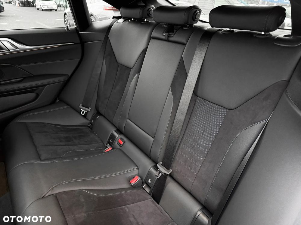 BMW Seria 4 420d xDrive M Sport - 32