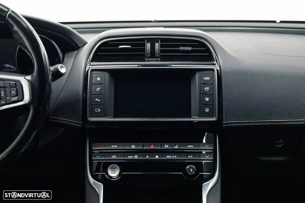 Jaguar XE 2.0 D R-Sport Aut. - 17