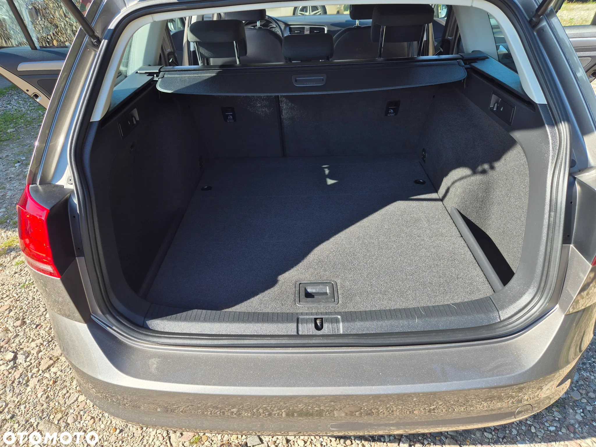 Volkswagen Golf - 12