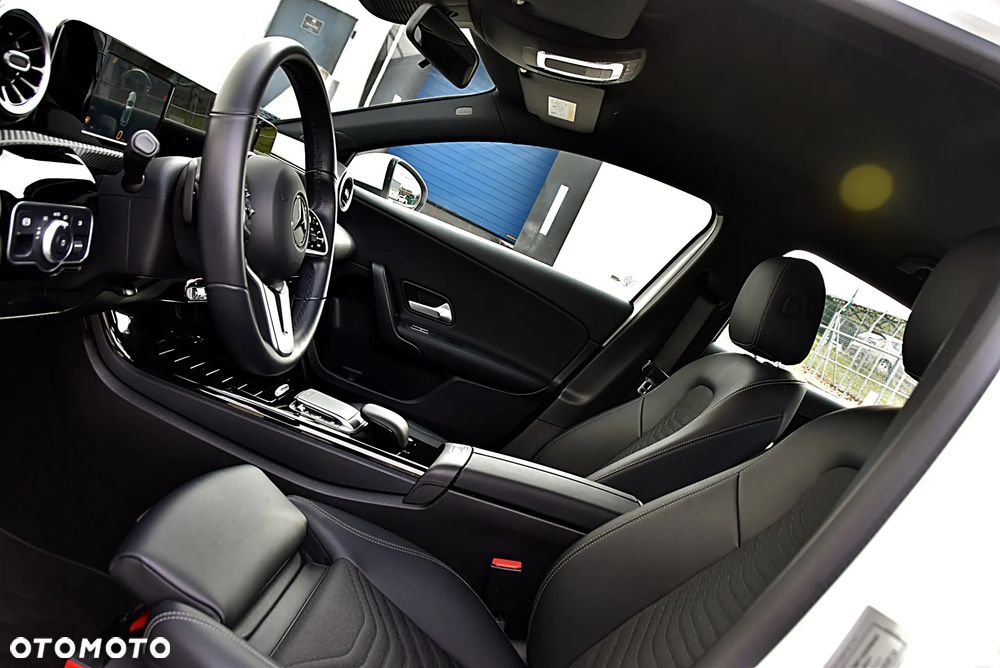 Mercedes-Benz Klasa A 200 7G-DCT - 18