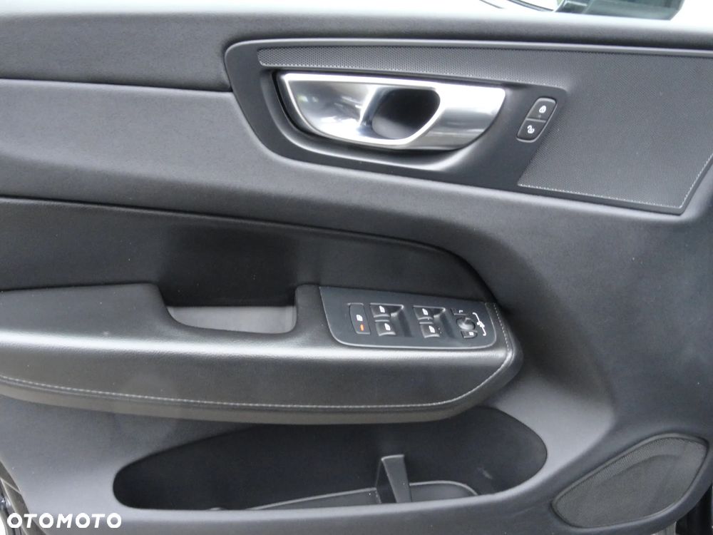 Volvo XC 60 B4 D Geartronic Momentum - 21