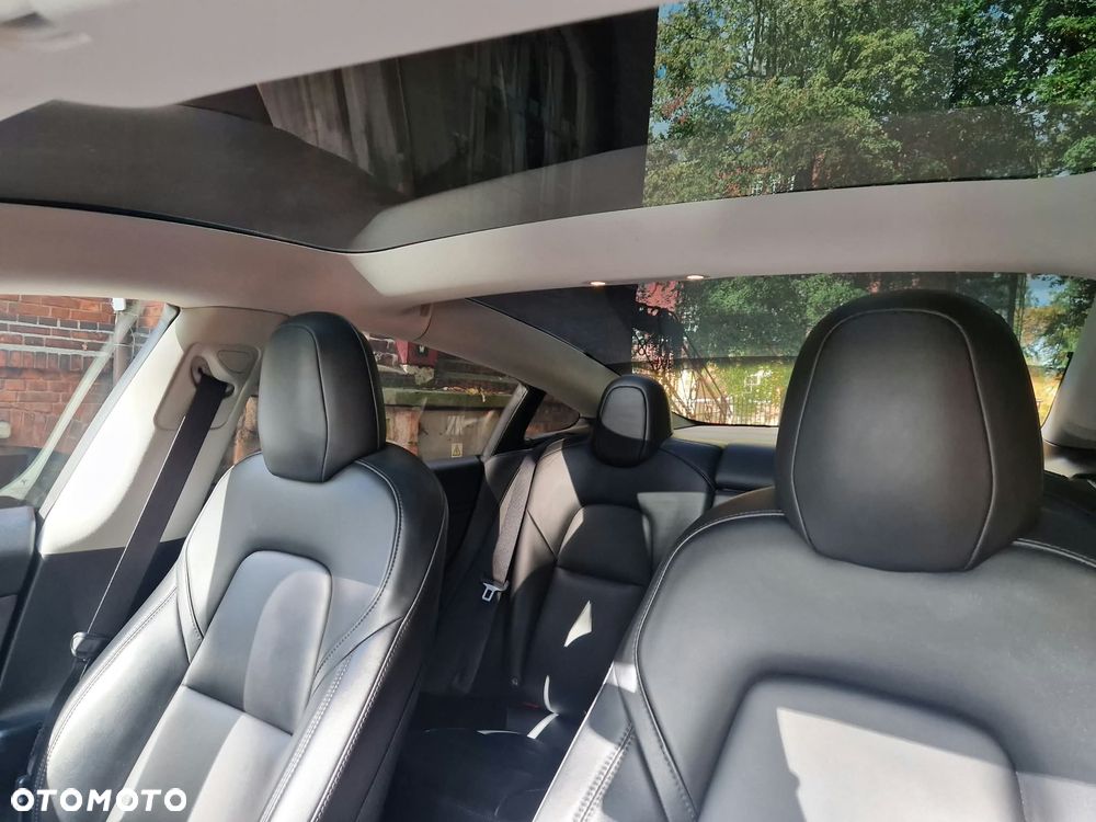Tesla Model 3 RWD - 14