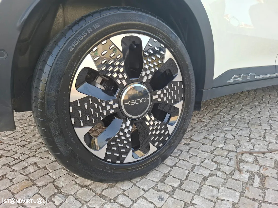 Fiat 600 HYBRID 125 Anos Edition - 50