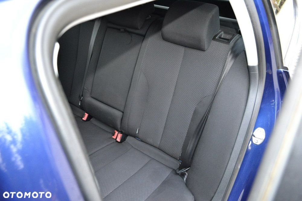 Volkswagen Passat - 28