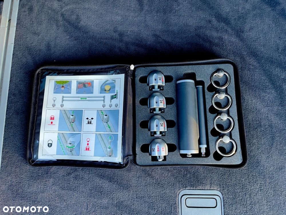 Mercedes-Benz Klasa E 320 CDI Elegance - 33