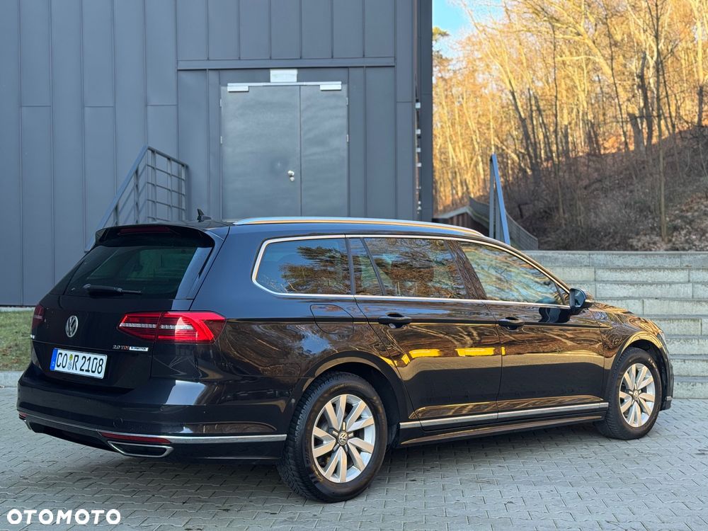 Volkswagen Passat 2.0 TDI SCR DSG Highline - 14