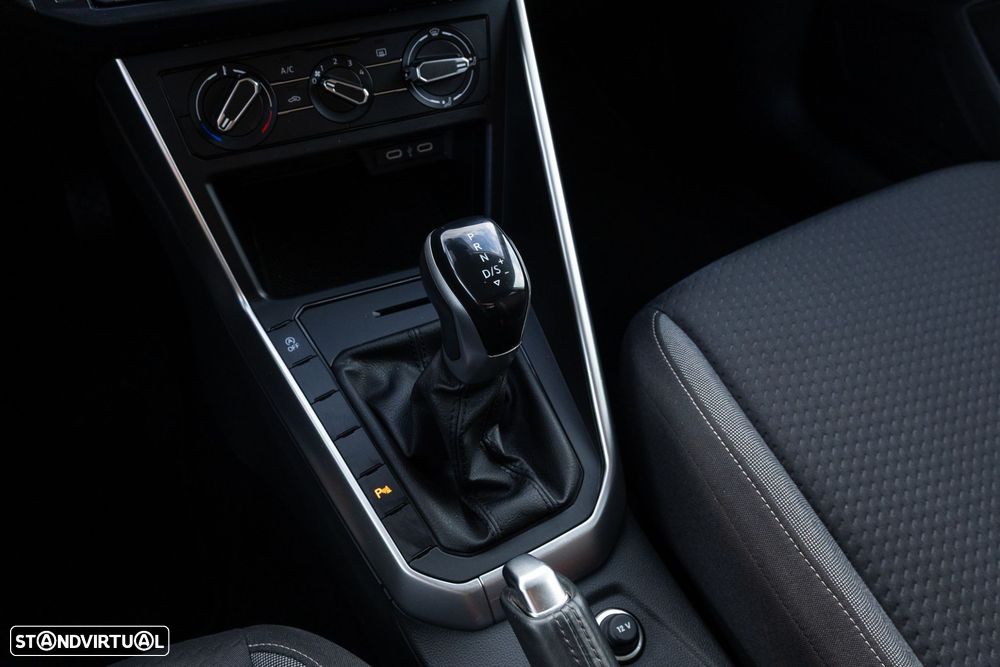 VW Polo 1.0 TSI Life DSG - 18